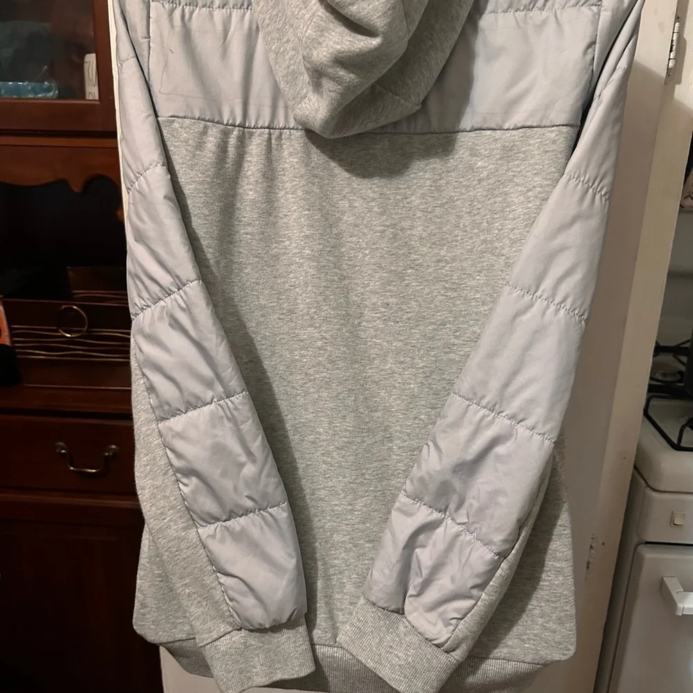 North Face Puffer Grey Pull Over - Picture 3 of 5
